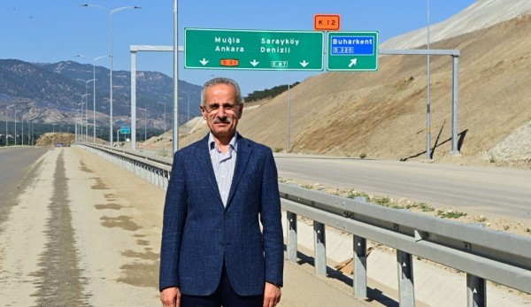 Aydın-Denizli Otoyolu 17 Ekim’de Trafiğe Açılıyor