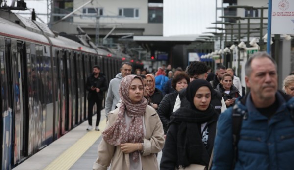 Emek ve Dayanışma Günü’nde Kent İçi Raylı Sistem Hatları Ücretsiz