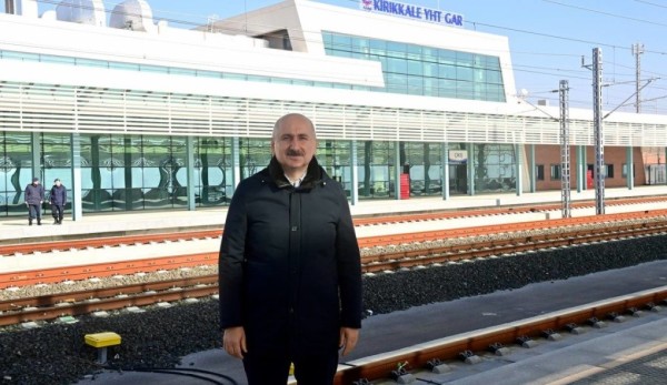 Ulaştırma ve Altyapı Bakanı Karaismailoğlu: Ankara-Sivas Hızlı Tren Hattında Çalışmalarda Sona Yaklaştık