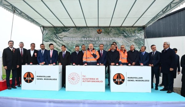 Ulaştırma ve Altyapı Bakanı Karaismailoğlu: Dünya Mirası Nemrut Dağı’na Ulaşım Kolaylaşıyor