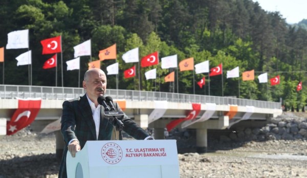 Ulaştırma ve Altyapı Bakanı Karaismailoğlu: İkisu Köprüsü İle Türkeli-Ayancık Arasında Güvenli Ulaşım Sağlandı