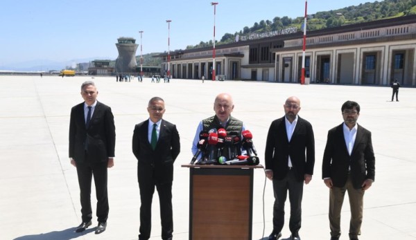 Ulaştırma ve Altyapı Bakanı Karaismailoğlu: Türkiye’nin Aydınlık Geleceğinin Nişanesi Rize-Artvin Havalimanı Yarın Açılıyor