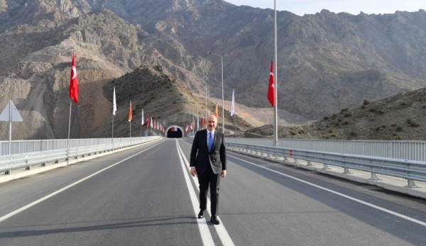 Yeni Yusufeli Yolları Cumhurbaşkanı Erdoğan’ın Teşrifleriyle Açıldı