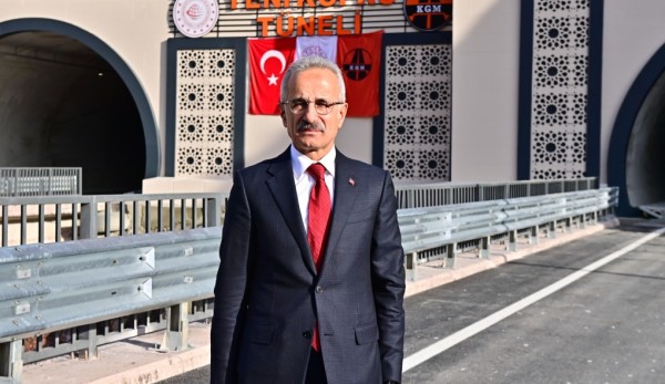 Yeniköprü Tüneli Trafiğe Açıldı